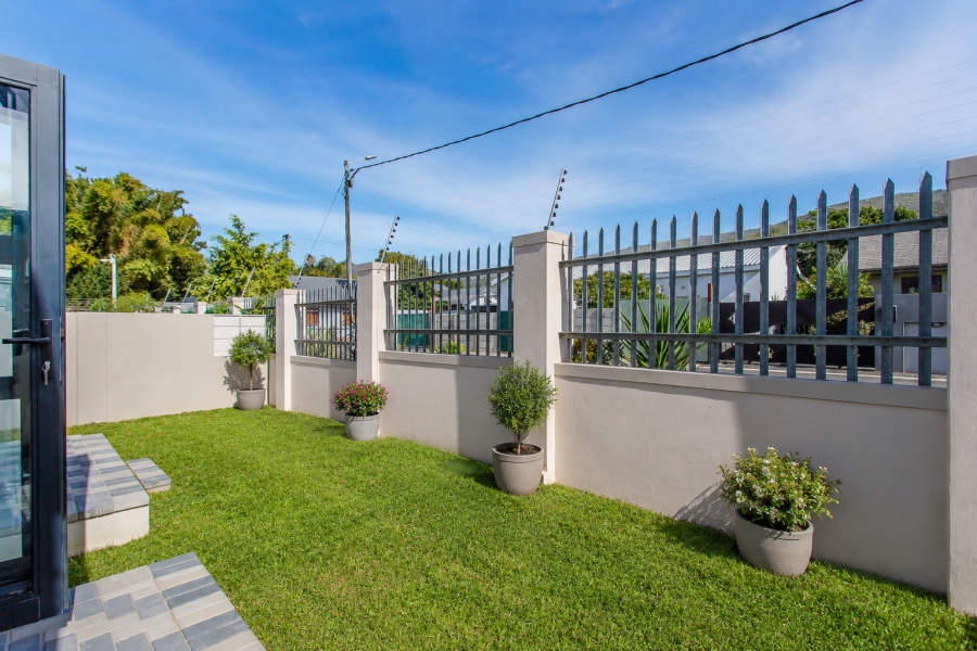 3 Bedroom Property for Sale in Honeydew Country Estate Western Cape